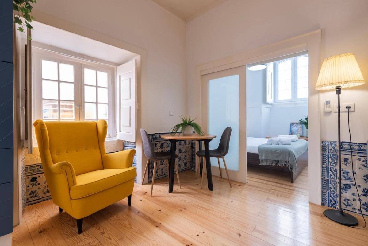The Nest Of Carriao Street Lisbon
